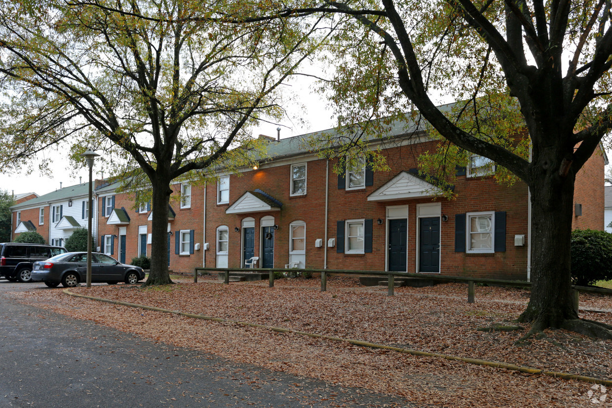 Photos and Video of Jefferson Townhouses in Richmond, VA