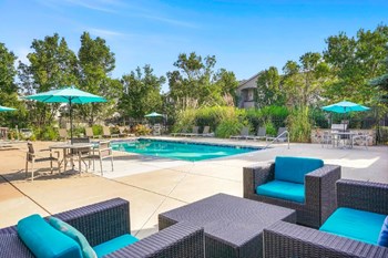 8001 E 11th Avenue 1-3 Beds Apartment for Rent - Photo Gallery 3