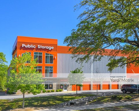 Storage Units for Rent available at 5508 North Rhett Avenue, North Charleston, SC 29406