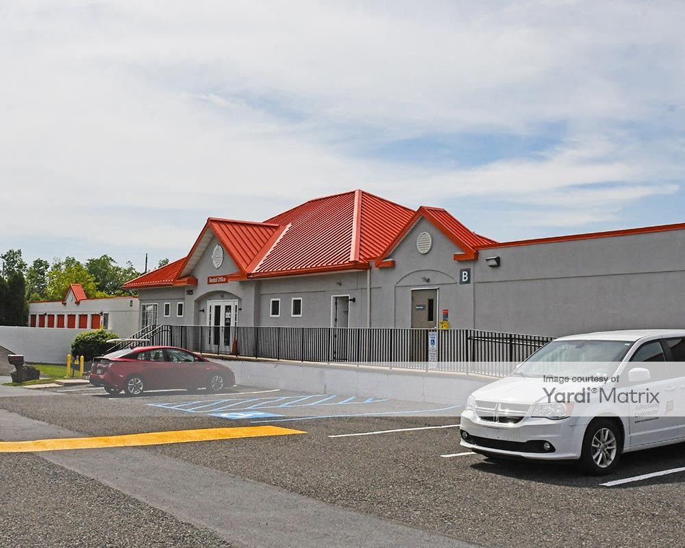 Oakview 2 Budget Store Lock Self Storage