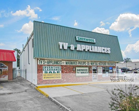 Storage Units for Rent available at 11756 Florida Blvd, Baton Rouge, LA 70815