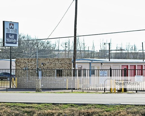 Storage Units for Rent available at 700 East Panther Way, Hewitt, TX 76643