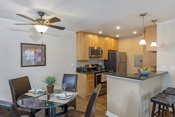 3450 Sawtelle Boulevard 1-2 Beds Apartment for Rent - Photo Gallery 3