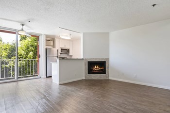 7200 Franklin Ave Studio-2 Beds Apartment for Rent - Photo Gallery 2