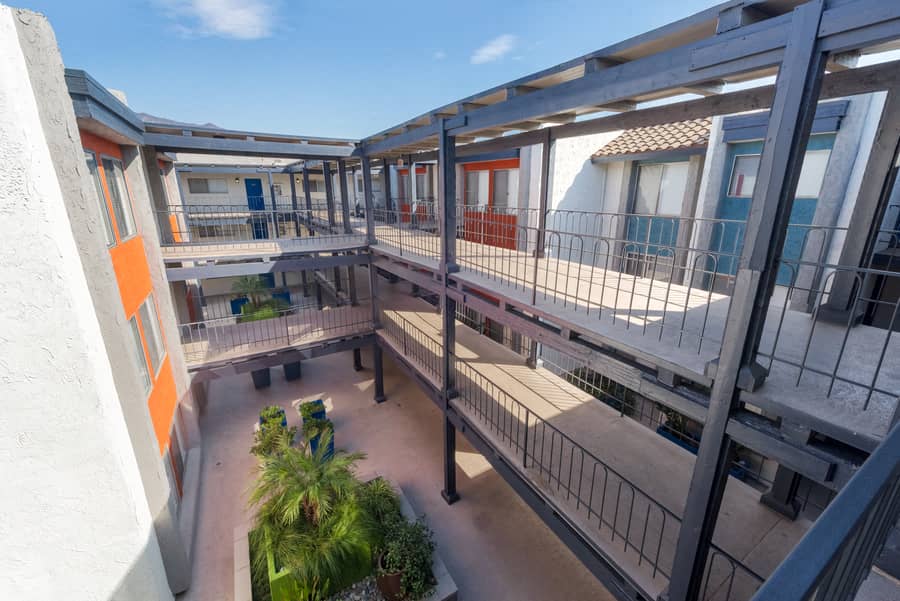 611 N Howard St 1-2 Beds Apartment for Rent Photo Gallery 2