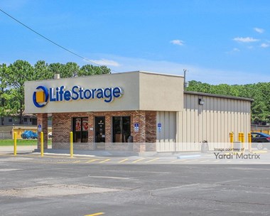 Storage Units for Rent available at 11607 South Memorial Pkwy, Huntsville, AL 35803