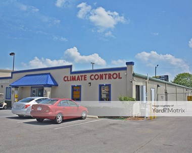 Storage Units for Rent available at 7841 Airport Blvd, Mobile, AL 36608