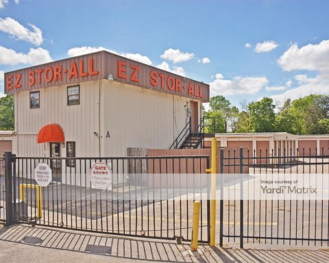 Storage Units for Rent available at 6715 Old Shell Road, Mobile, AL 36608