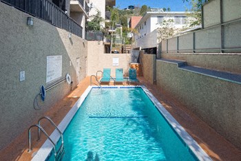 1136 North Larrabee St Studio-1 Bed Apartment for Rent - Photo Gallery 5