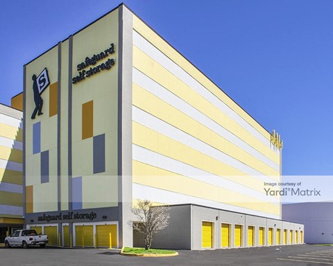 Storage Units for Rent available at 3301 North Causeway Blvd, Metairie, LA 70002