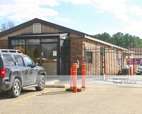 Storage Units for Rent available at 7822 East Brainerd Road, Chattanooga, TN 37421