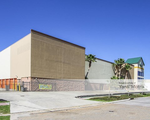 Storage Units for Rent available at 4320 Hessmer Avenue, Metairie, LA 70002