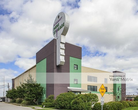 Storage Units for Rent available at 525 Jefferson Hwy, Jefferson, LA 70121