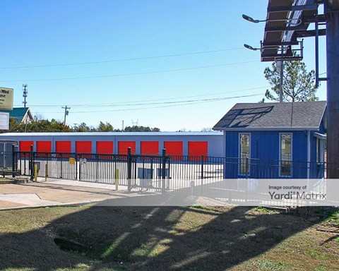 Storage Units for Rent available at 2292 Battlefield Pkwy, Fort Oglethorpe, GA 30742