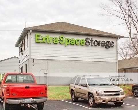 Storage Units for Rent available at 5807 Bardstown Road, Louisville, KY 40291