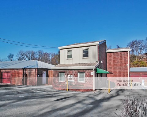 Storage Units for Rent available at 1919 Brownsboro Road, Louisville, KY 40206