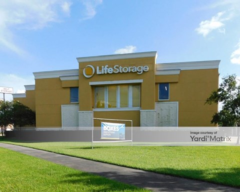 Storage Units for Rent available at 2012 Belle Chasse Hwy, Gretna, LA 70056
