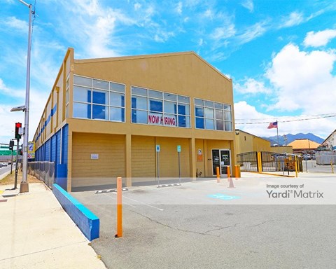 Storage Units for Rent available at 2150 North Nimitz Hwy, Honolulu, HI 96819