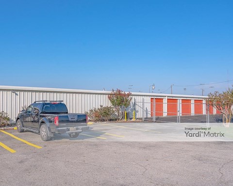 Storage Units for Rent available at 1400 North 45Th Street, Corsicana, TX 75110