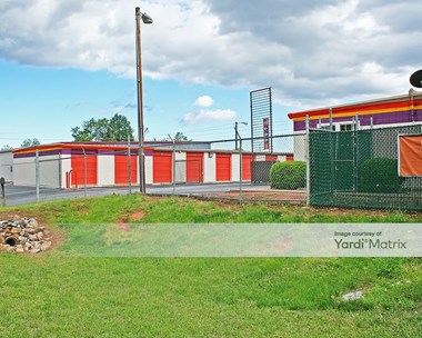 Storage Units for Rent available at 28 Woods Lake Road, Greenville, SC 29607 Photo Gallery 1