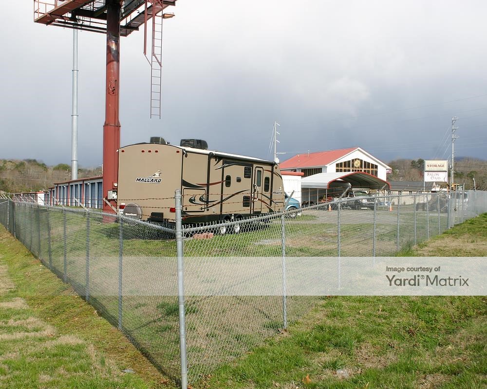 Storage Units for Rent available at 8831 Dallas Hollow Road, Hixson, TN 37343 - Photo Gallery 3