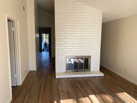 3269 Hartford Ave 2 Beds Apartment for Rent