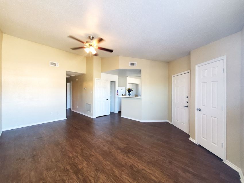 Living area with wood floors - Photo Gallery