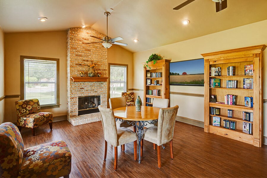 Clubhouse with seating and bookshelves