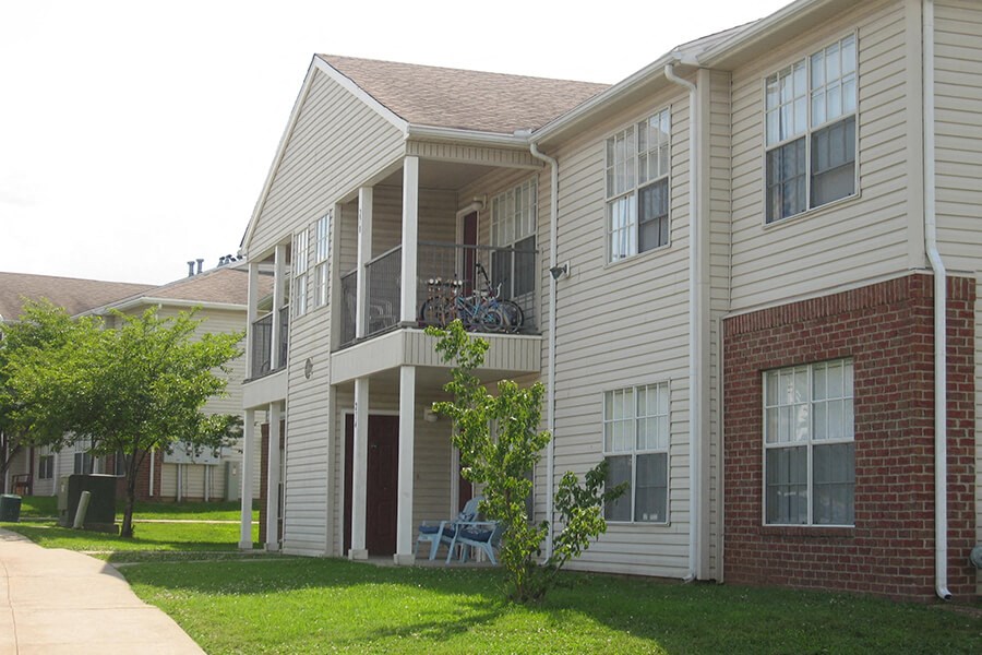 Apartment building exterior at Cobblestone Corners Apartment Homes, Nashville, 37216