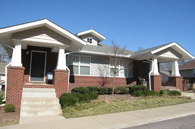 104 Lemont Drive 2-3 Beds Apartment for Rent - Photo Gallery 1