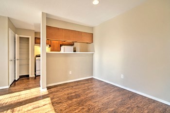 Dining room - Photo Gallery 5