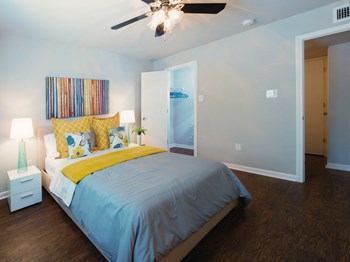Furnished bedroom - Photo Gallery 6