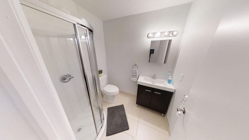 8 Bedroom - 4 Bath