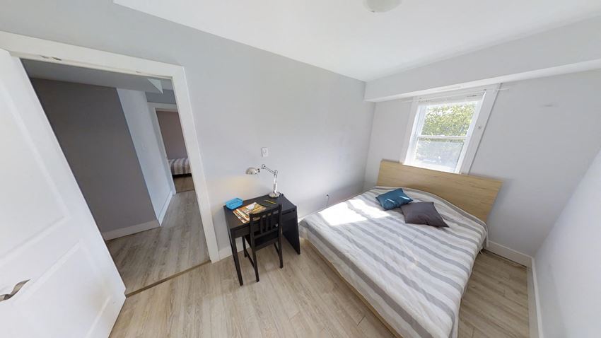 Furnished 5 Bedroom - 2 Bath