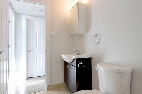 73 Blackburn Avenue 5-6 Beds Apartment, Student for Rent - Photo Gallery 15