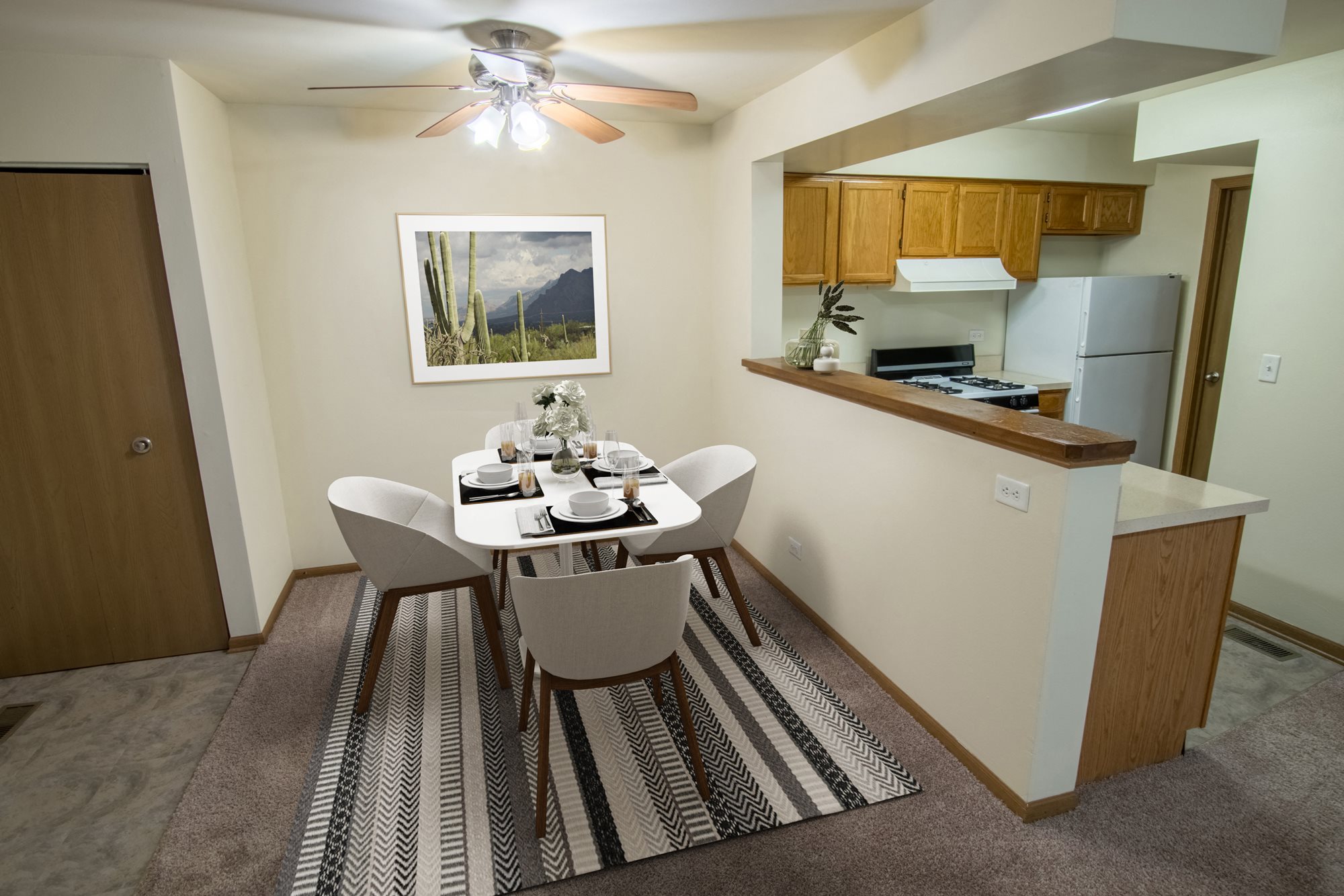 Photos And Video Of Fox Pointe Apartments In Aurora Il