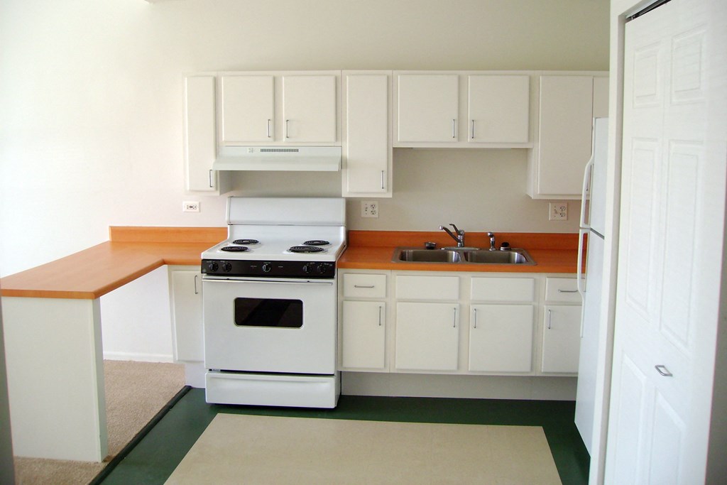 Kitchen at Lakewood Towers Senior Apartments in Lake Villa, IL