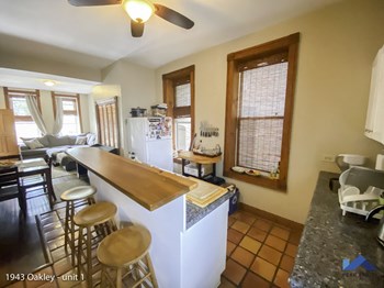 1943 N. Oakley Ave. 1 Bed Apartment for Rent - Photo Gallery 5