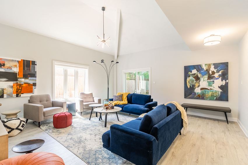 240 Blackburn Avenue 4-11 Beds Apartment, Student for Rent - Photo Gallery