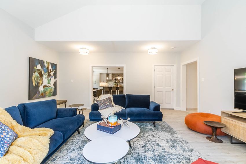 240 Blackburn Avenue 4-11 Beds Apartment, Student for Rent - Photo Gallery