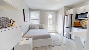 323 Somerset Street East Studio-1 Bed Apartment for Rent