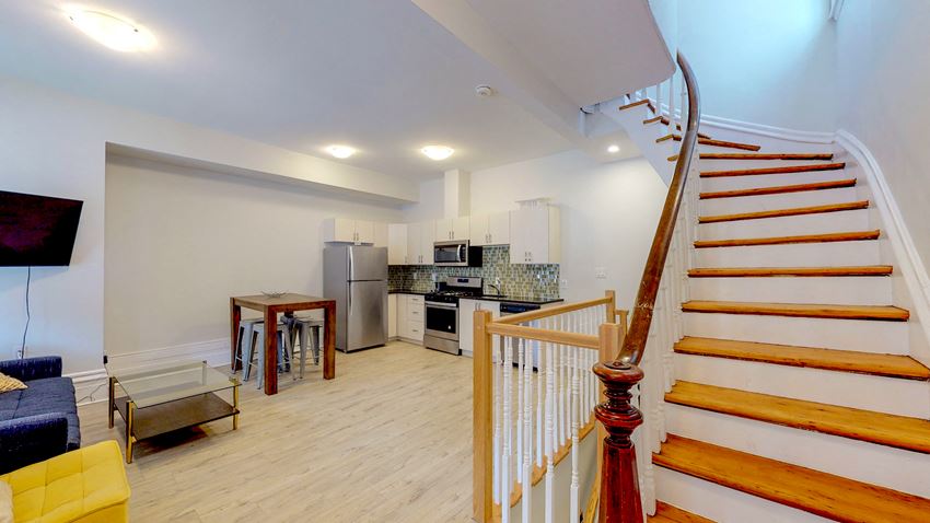 323 Besserer Street 5-10 Beds Apartment, Student for Rent - Photo Gallery