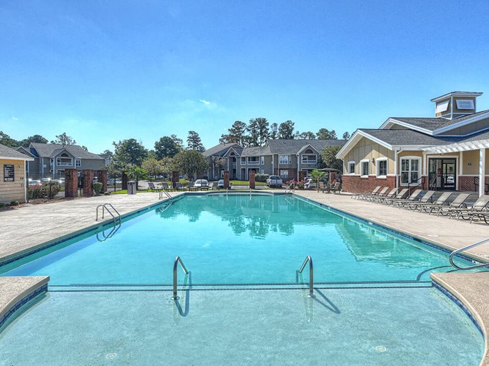 apartment swimming pool