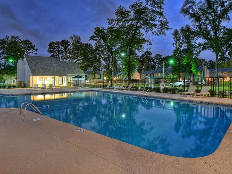 Southgate Apartments swimming pool