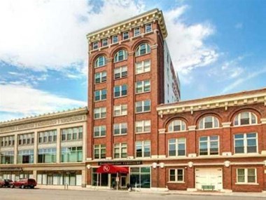 710 W. Historic Mitchell Studio-2 Beds Loft for Rent Photo Gallery 1