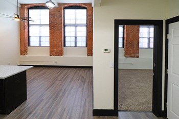 201 N. 3rd Street 2 Beds Apartment, Loft for Rent - Photo Gallery 5