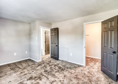 300 Chatham Park Drive Studio-3 Beds Apartment for Rent - Photo Gallery 1