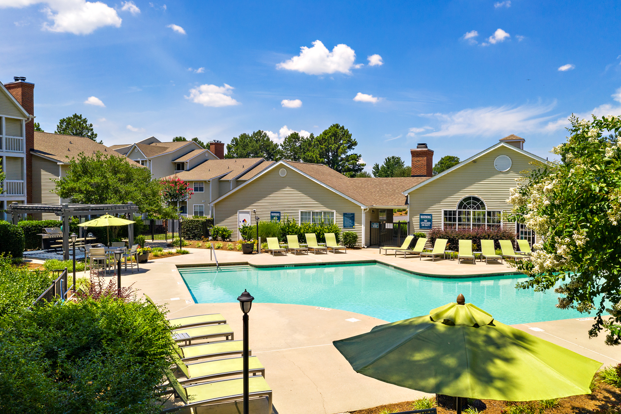 Avenues at Steele Creek Apartment Homes in Charlotte, NC