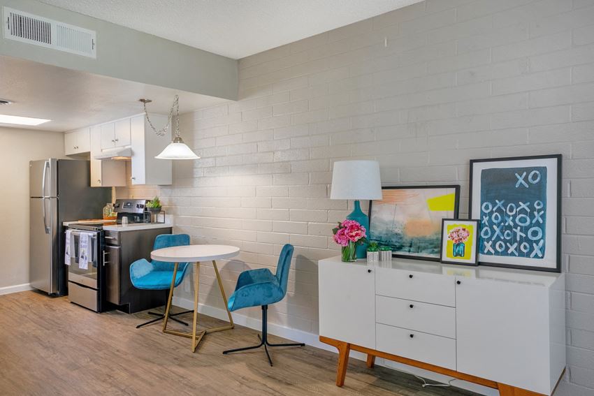 1645 E. Thomas Rd. Studio-2 Beds Apartment for Rent - Photo Gallery