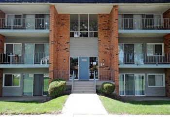 1550 169th St. 1-2 Beds Apartment for Rent - Photo Gallery 3